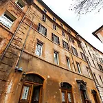 Navona Artist 8